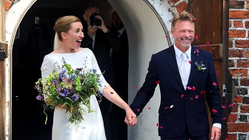Премьерминистр Дании Метте Фредериксен наконец вышла замуж — с четвертой попытки