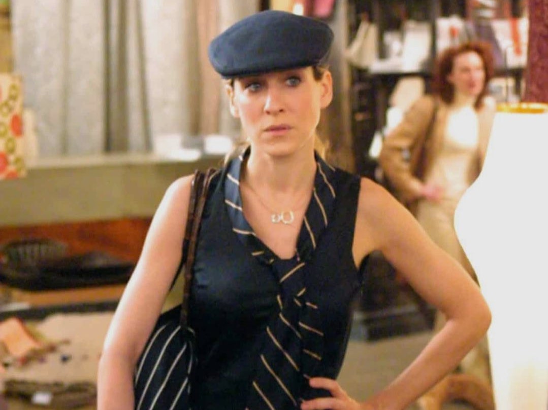 Подпишитесь на @everyoutfitonsatc, смешной и ностальгирующий инстаграм о сериале «Секс в большом городе»