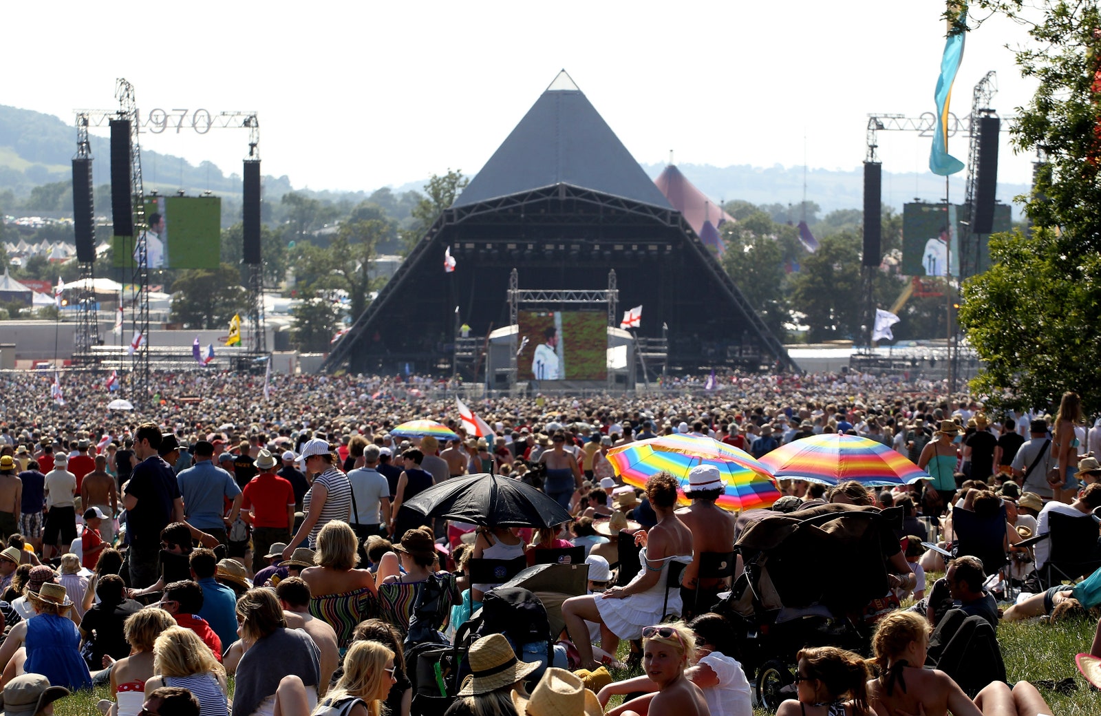 Фестиваль Glastonbury пройдет в виде онлайнвыставки в Музее Виктории и Альберта