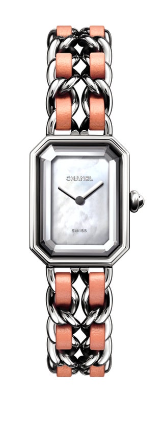 Часы Chanel 337 700nbspрублей бутики Chanel.