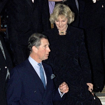 История одной фотографии: первый официальный совместный выход принца Чарльза и Камиллы Паркер-Боулз