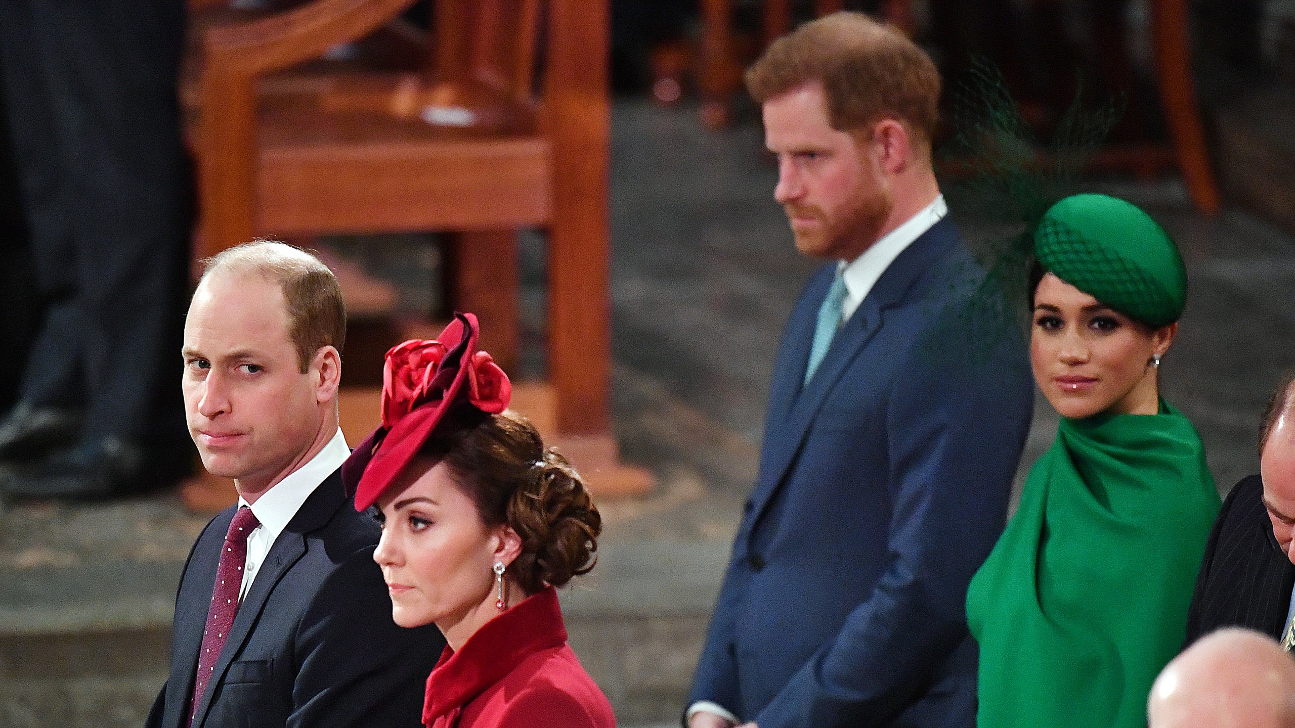 В соцсетях осудили Кейт Миддлтон и принца Уильяма за холодное приветствие в адрес Меган Маркл и принца Гарри