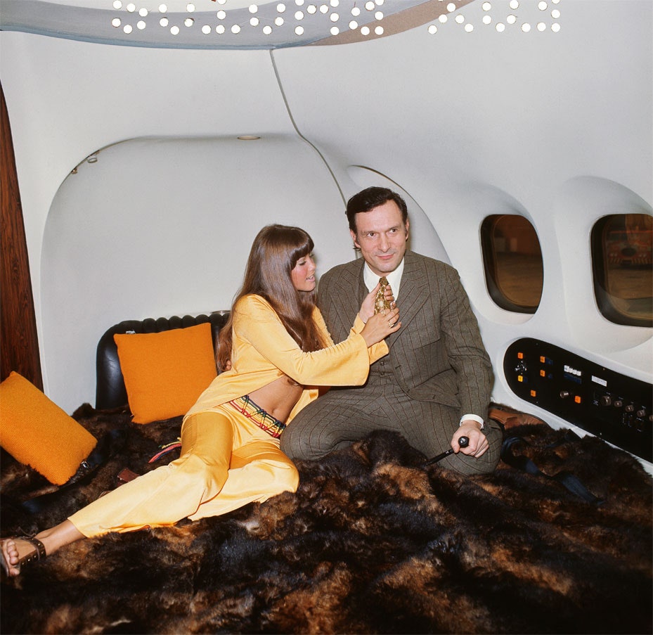 Основатель Playboy Хью Хефнер не испытывал лишений даже на борту своего McDonnell Douglas DC9 под названием Big Bunny .