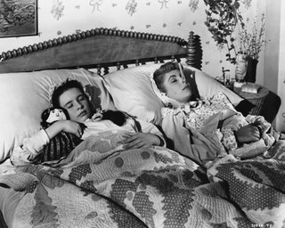Маргарет О'Брайэн иnbspЭлизабет Тейлор вnbspфильме «Маленькие женщины» 1949.