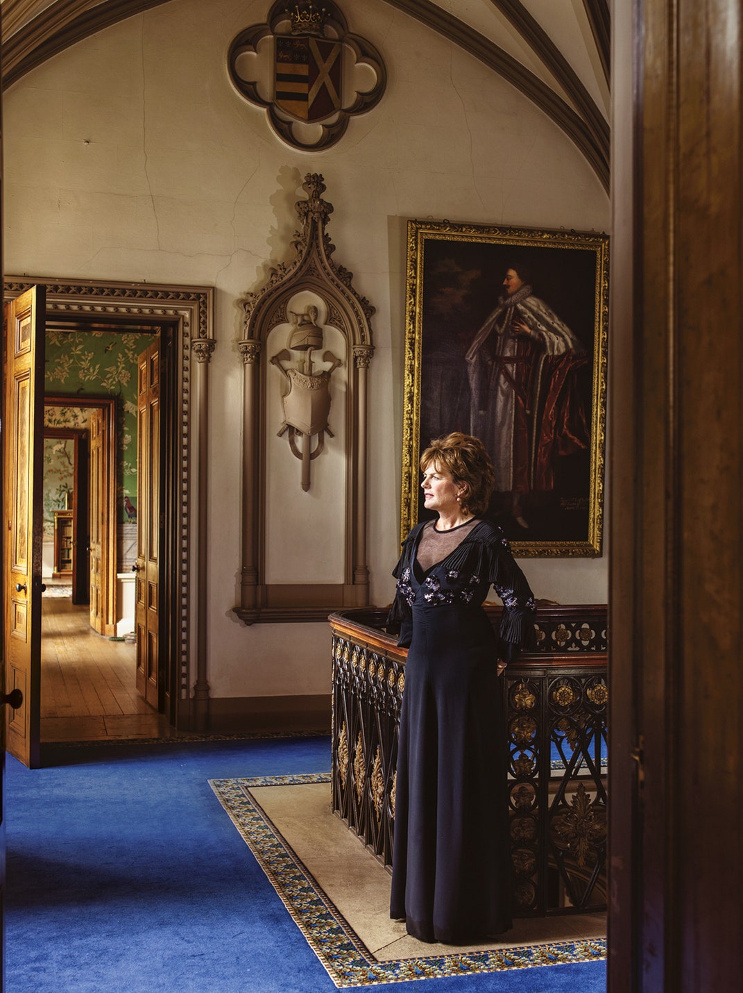 Герцогиня Ратлендская на верхней галерее замка.