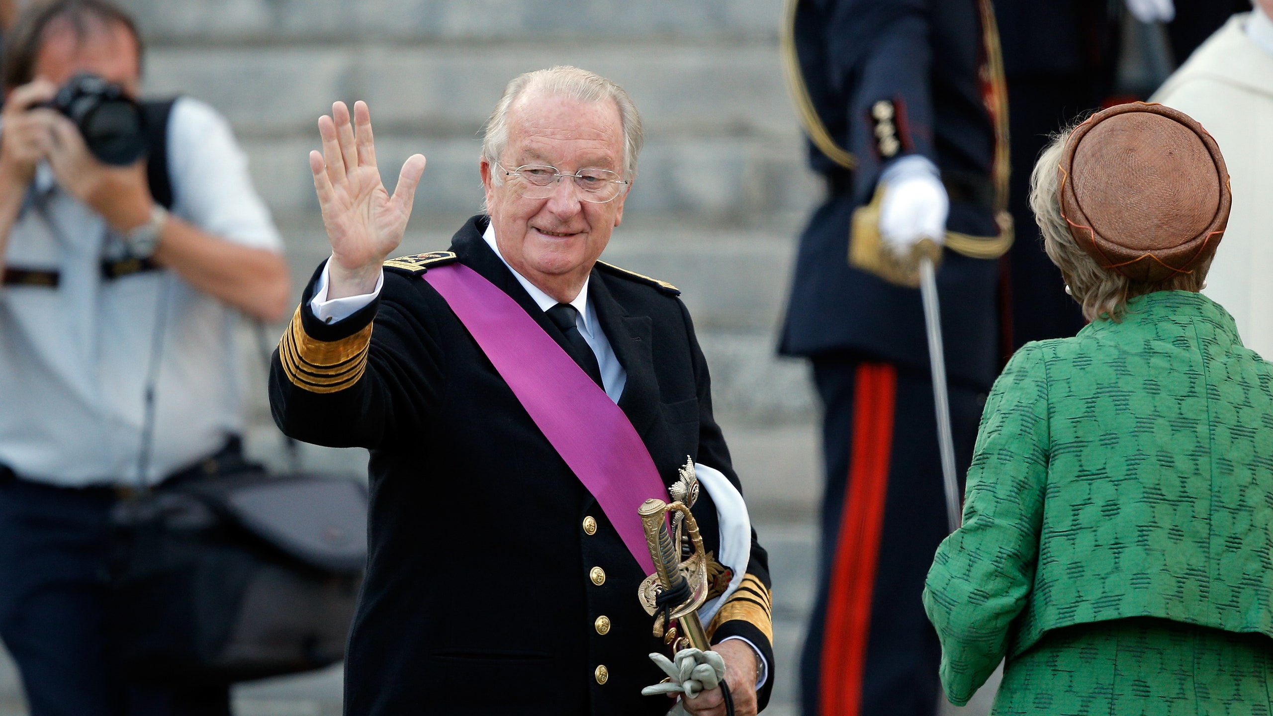 Бывший король Бельгии Альберт II признал внебрачную дочь
