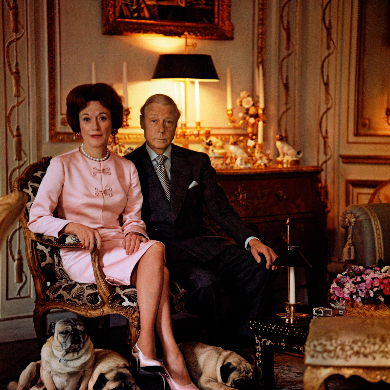 Герцог и герцогиня Виндзорские в своей парижской квартире 1964.