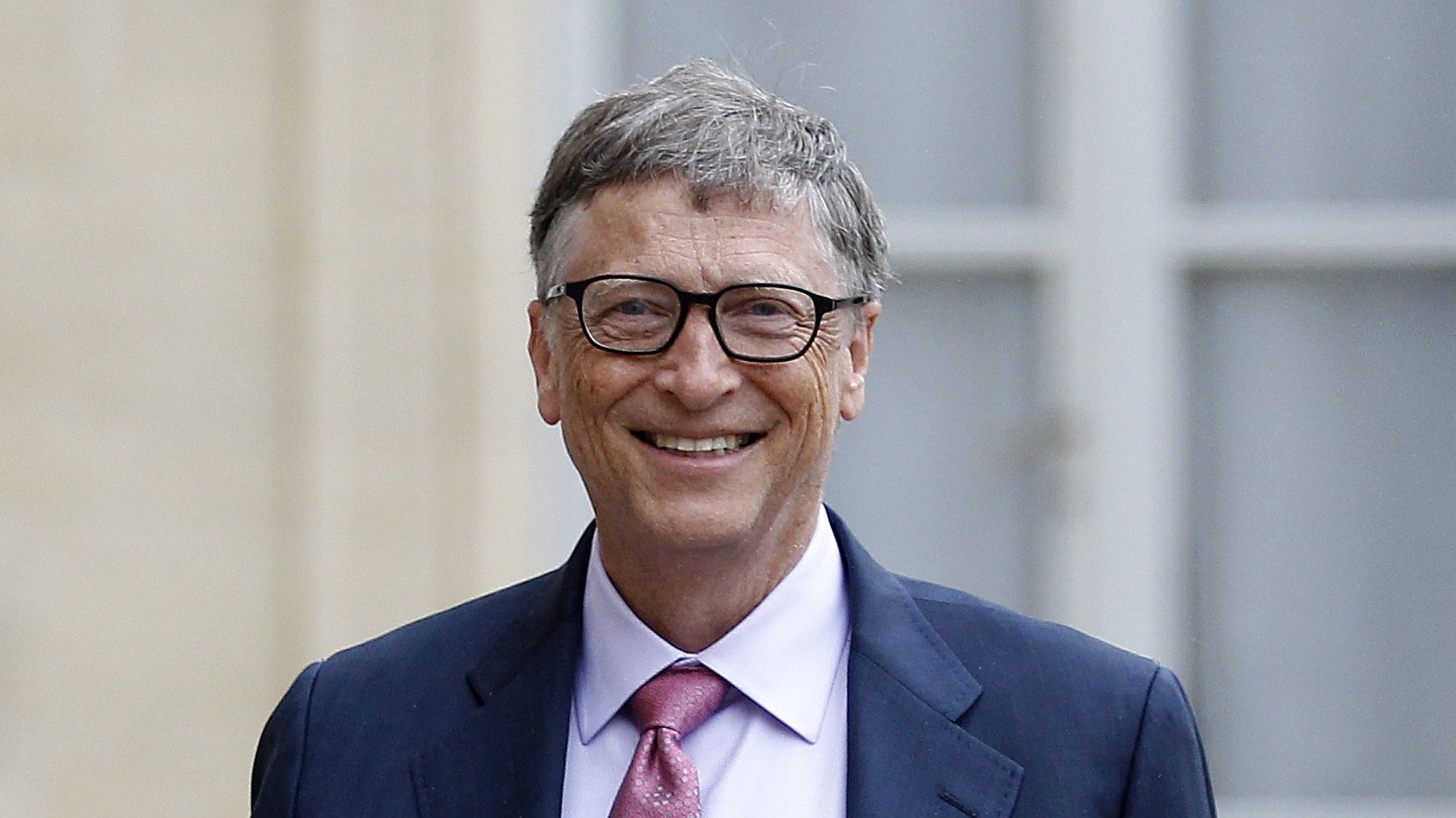 Билл Гейтс прислал американке 37 килограммов подарков