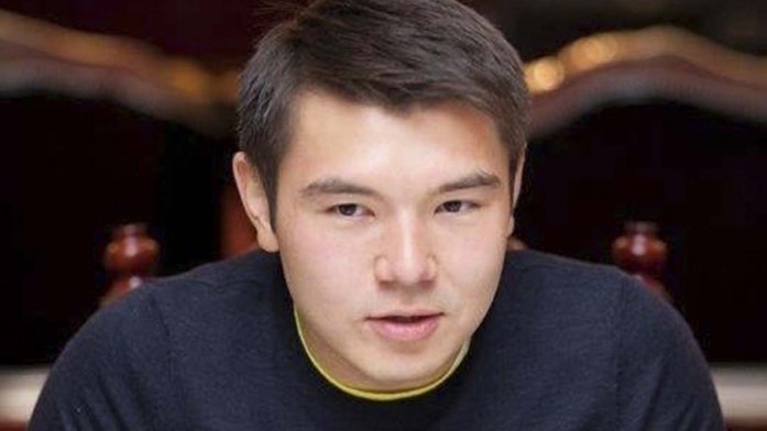 Внук Нурсултана Назарбаева получил полтора года условно за то что укусил полицейского в Лондоне