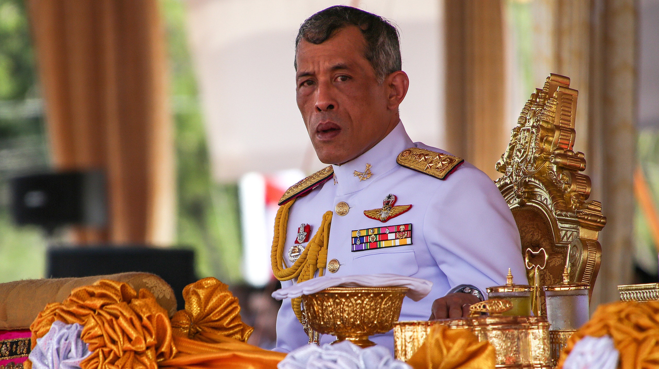Король Таиланда лишил свою наложницу всех титулов | Tatler  журнал о светской жизни