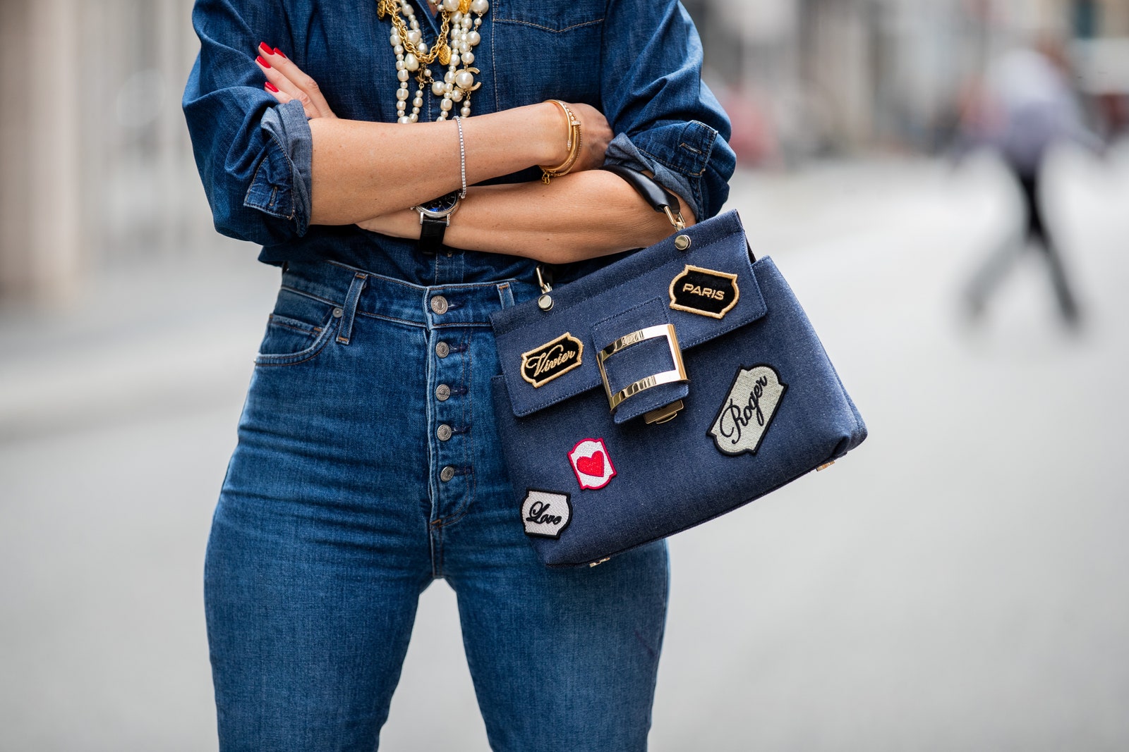 Женская джинсовая сумка с ремешком на плечо