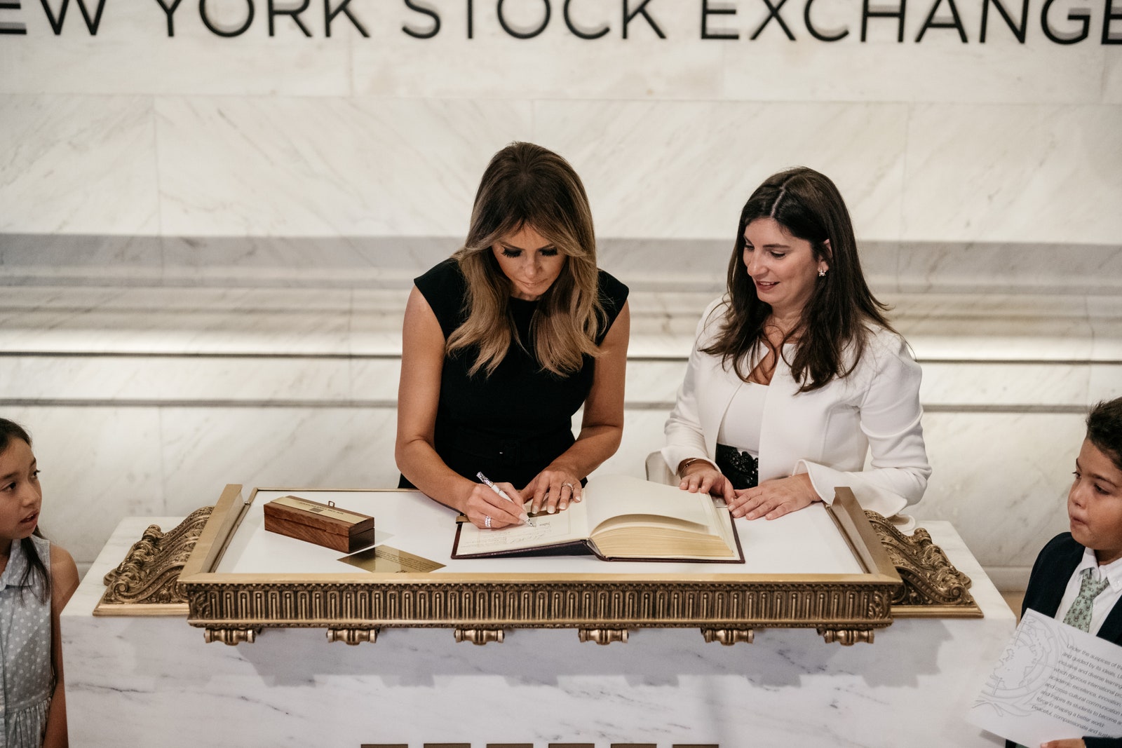 Мелания Трамп открыла торги на НьюЙоркской фондовой бирже