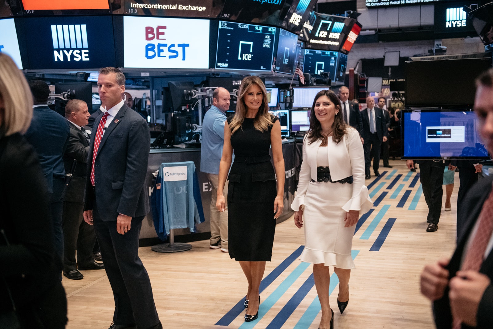 Мелания Трамп открыла торги на НьюЙоркской фондовой бирже
