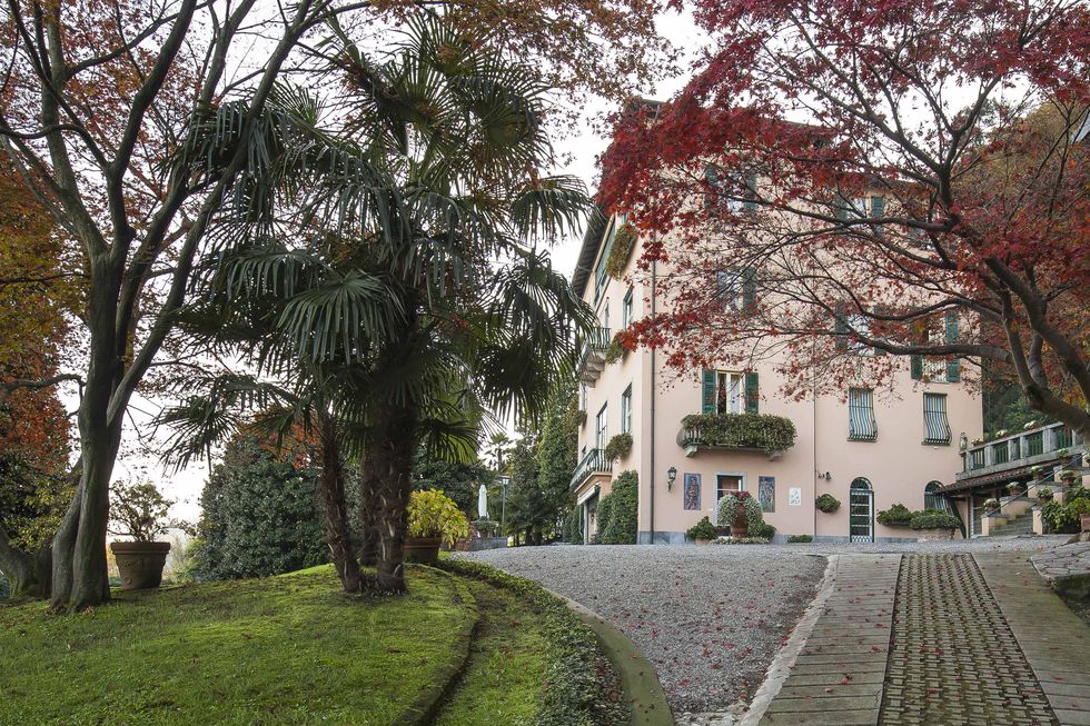 Донателла Версаче купила 50комнатный дом в Италии