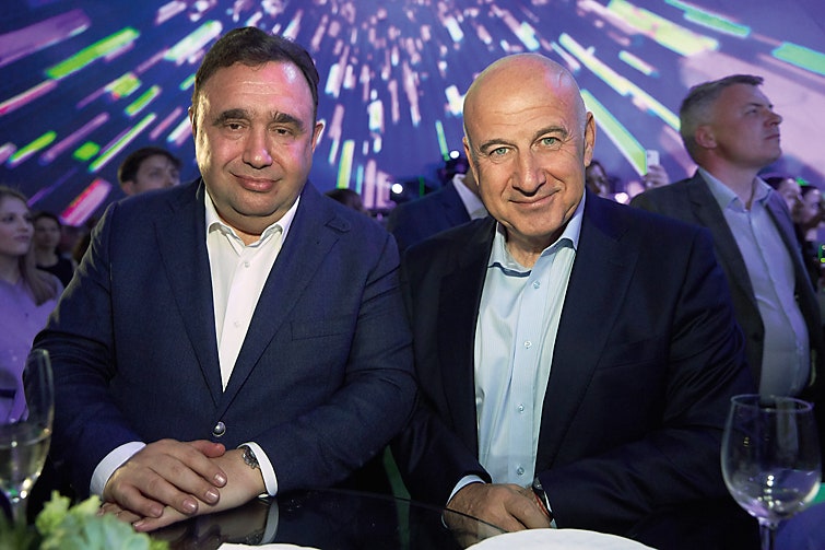 Адвокат Александр Раппопорт и Марк Гарбер  на вечеринке «Мегафона» 2018.