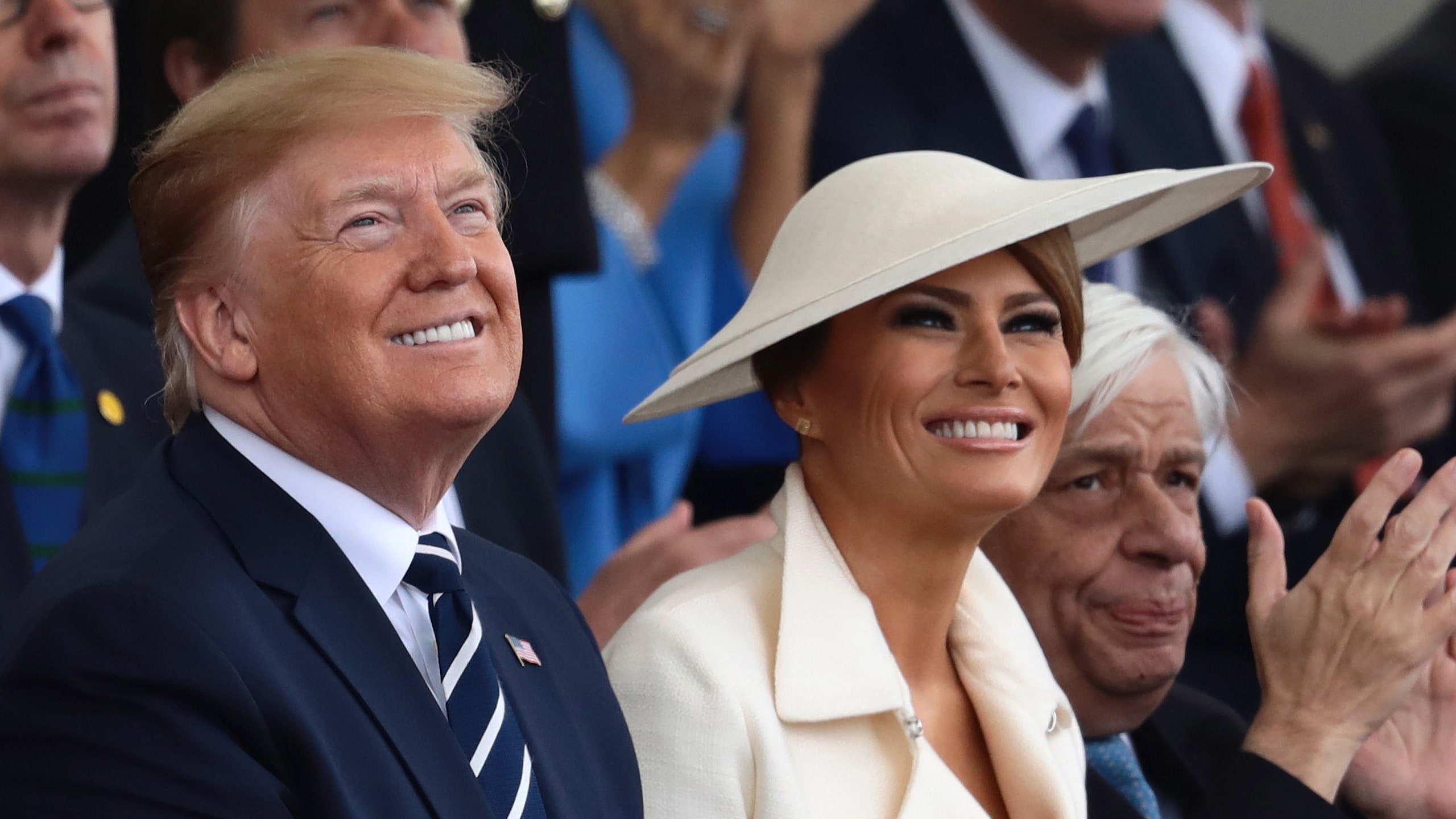 Дональд и Мелания Трамп на мероприятии в честь годовщины высадки в Нормандии