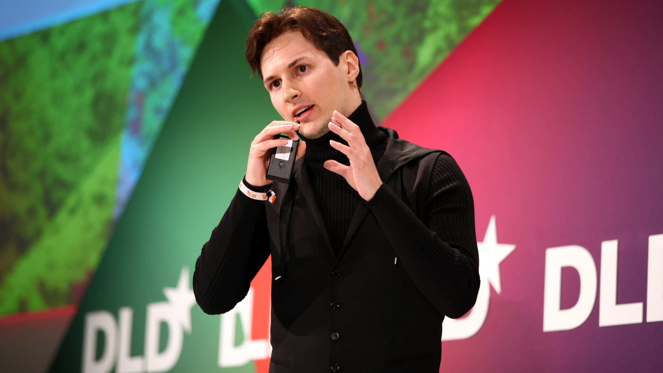 Павел Дуров отказался от еды на месяц