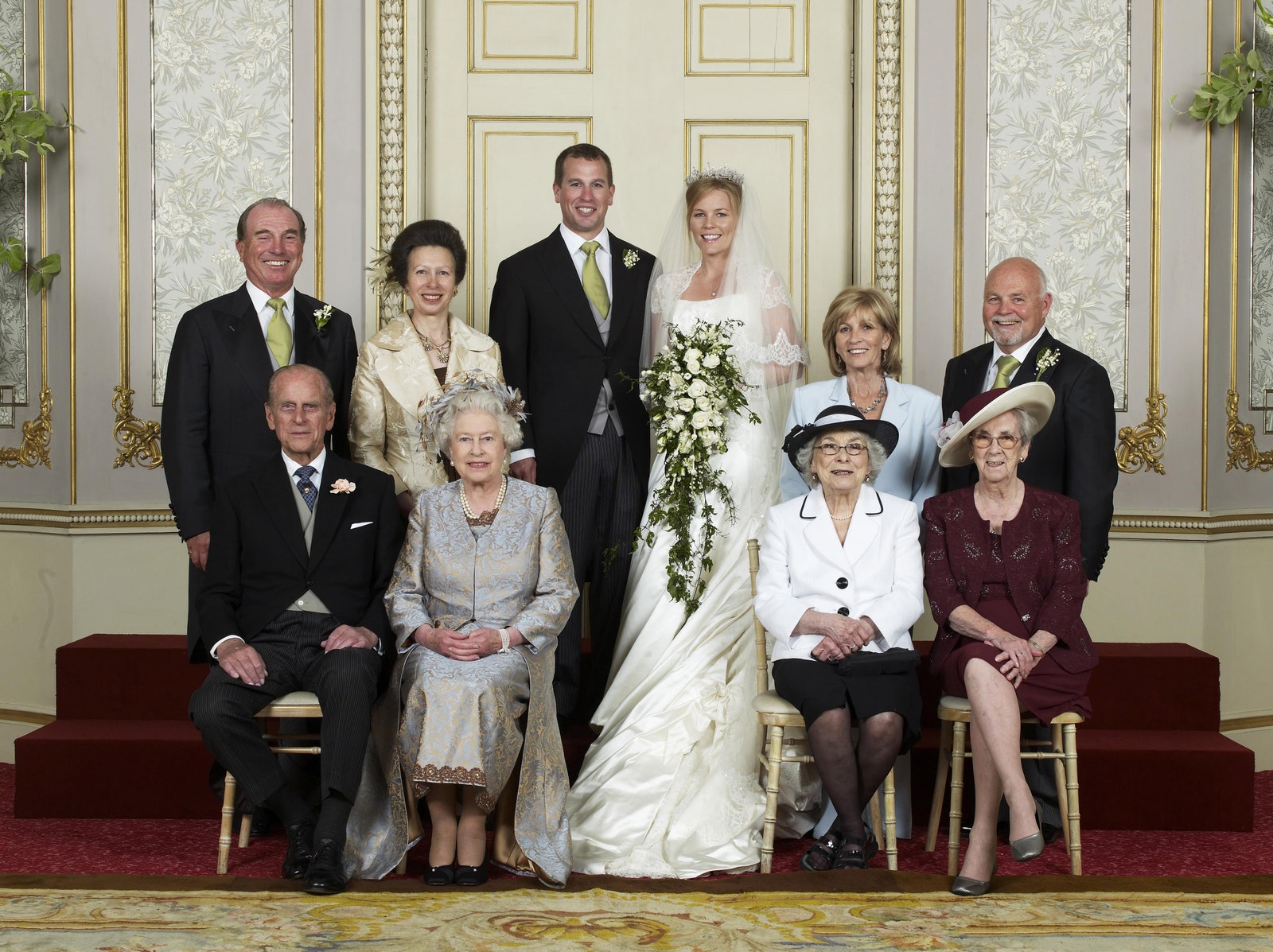 Королевская семья на свадьбе Питера и Отэм Филлипс во Фрогморхаус 17 мая 2008 года