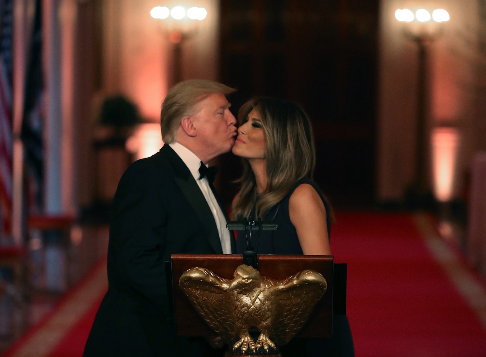 Дональд и Мелания Трамп на ужине Исторической ассоциации Белого дома
