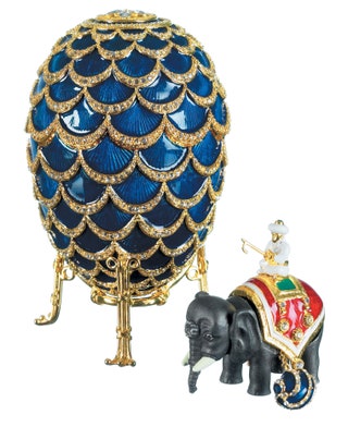 Яйцо «Шишка со слоном иnbspс кулоном» 348 790nbspрублей.