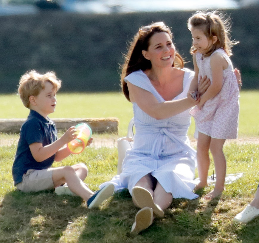Кейт Миддлтон с сыном принцем Джорджем и дочерью принцессой Шарлоттой