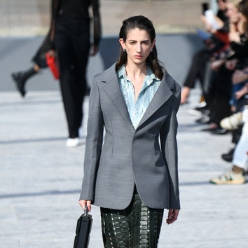 Кружевные комбинации, приталенные пальто и другие тренды Недели моды в Милане