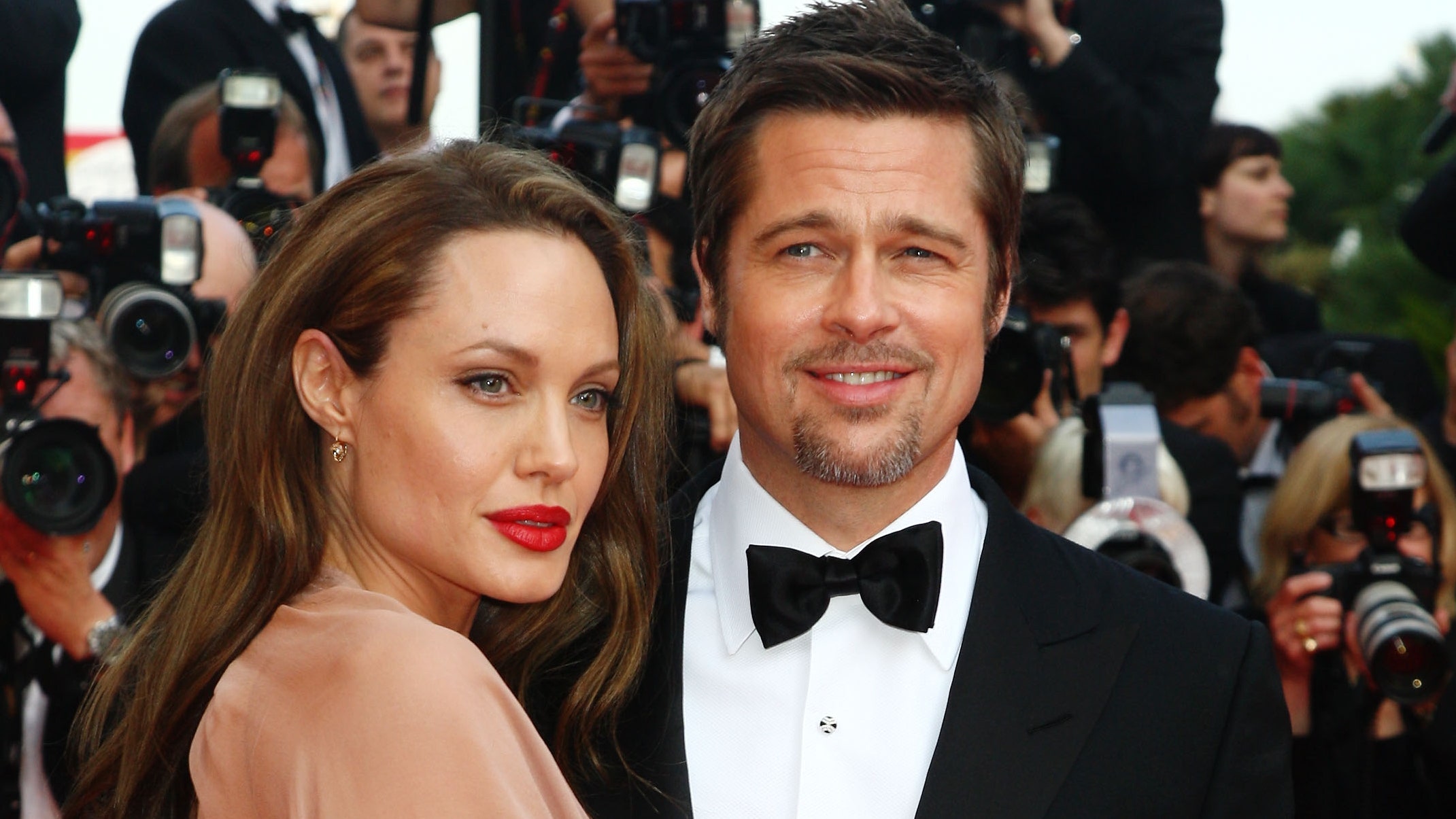 Брэд Питт недоволен их с Анджелиной Джоли соглашением об опеке над детьми