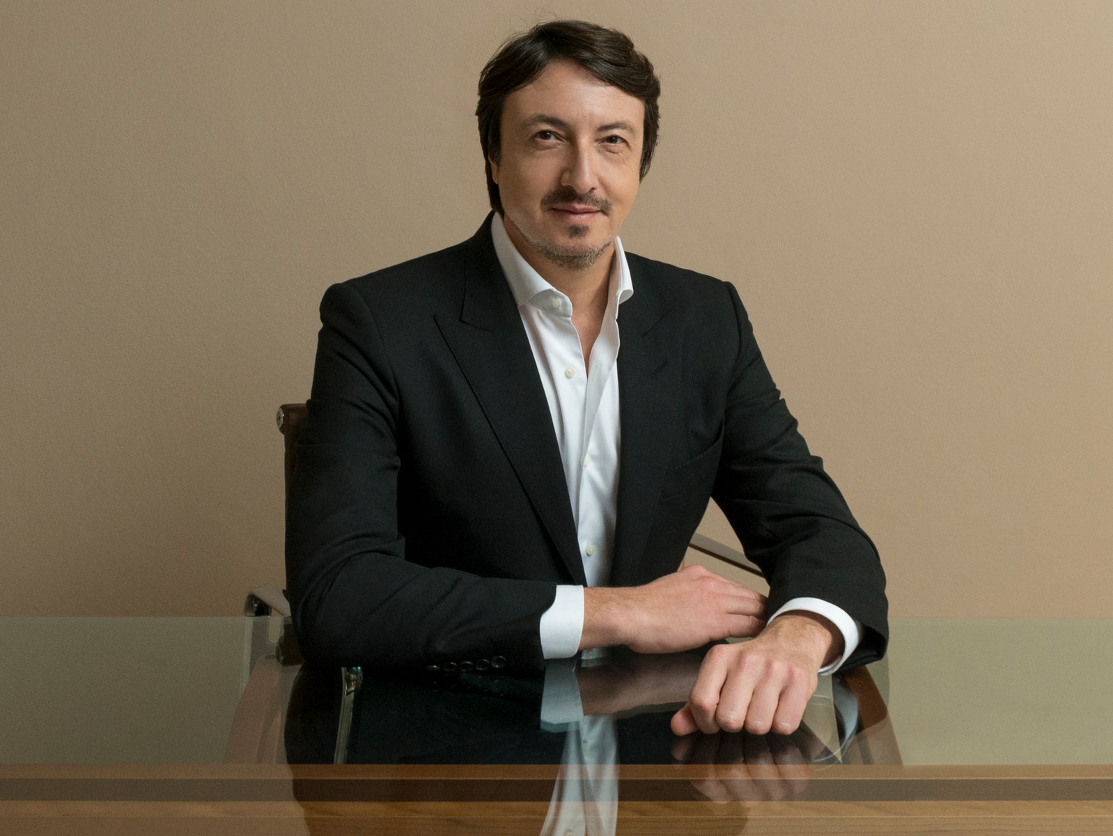 Дизайнер Джанвито Росси &- о звездных клиентках и том, в чем танцевать на яхте