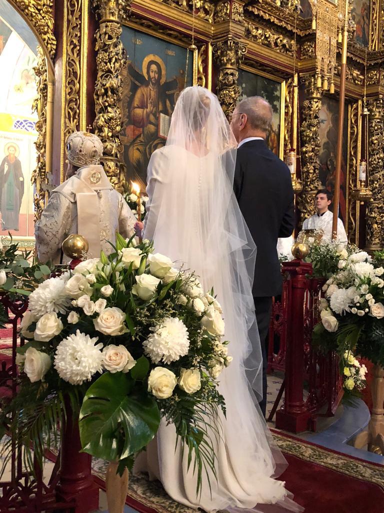 Венчание Юлии Высоцкой и Андрея Кончаловского в Троицком храме в Пскове
