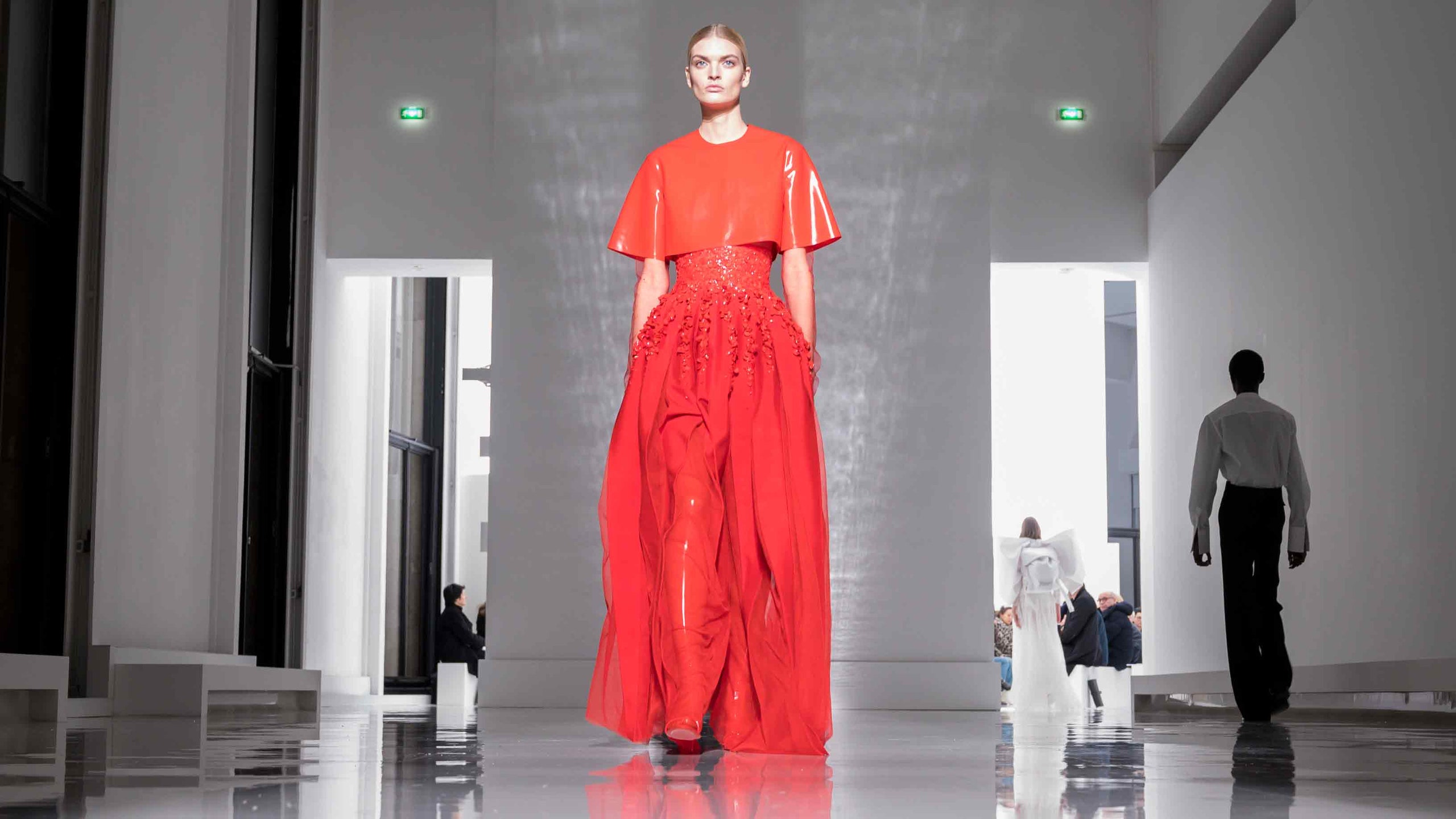 Модный дом Givenchy  представил новую коллекцию