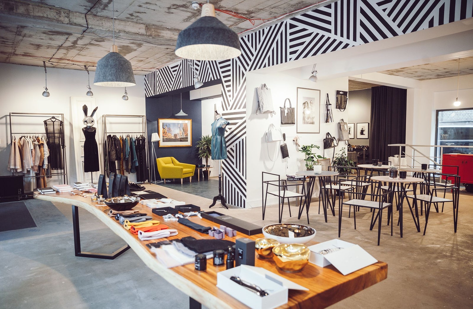 Bold concept Store