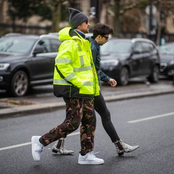 Как тема парижских протестов проникла в стритстайл с Недели мужской моды
