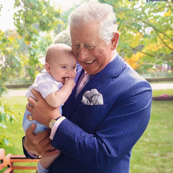 Как принц Чарльз заставляет своих внуков смеяться