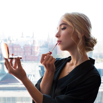 Бьюти-тренд: нежный макияж, как у дебютанток Бала Tatler