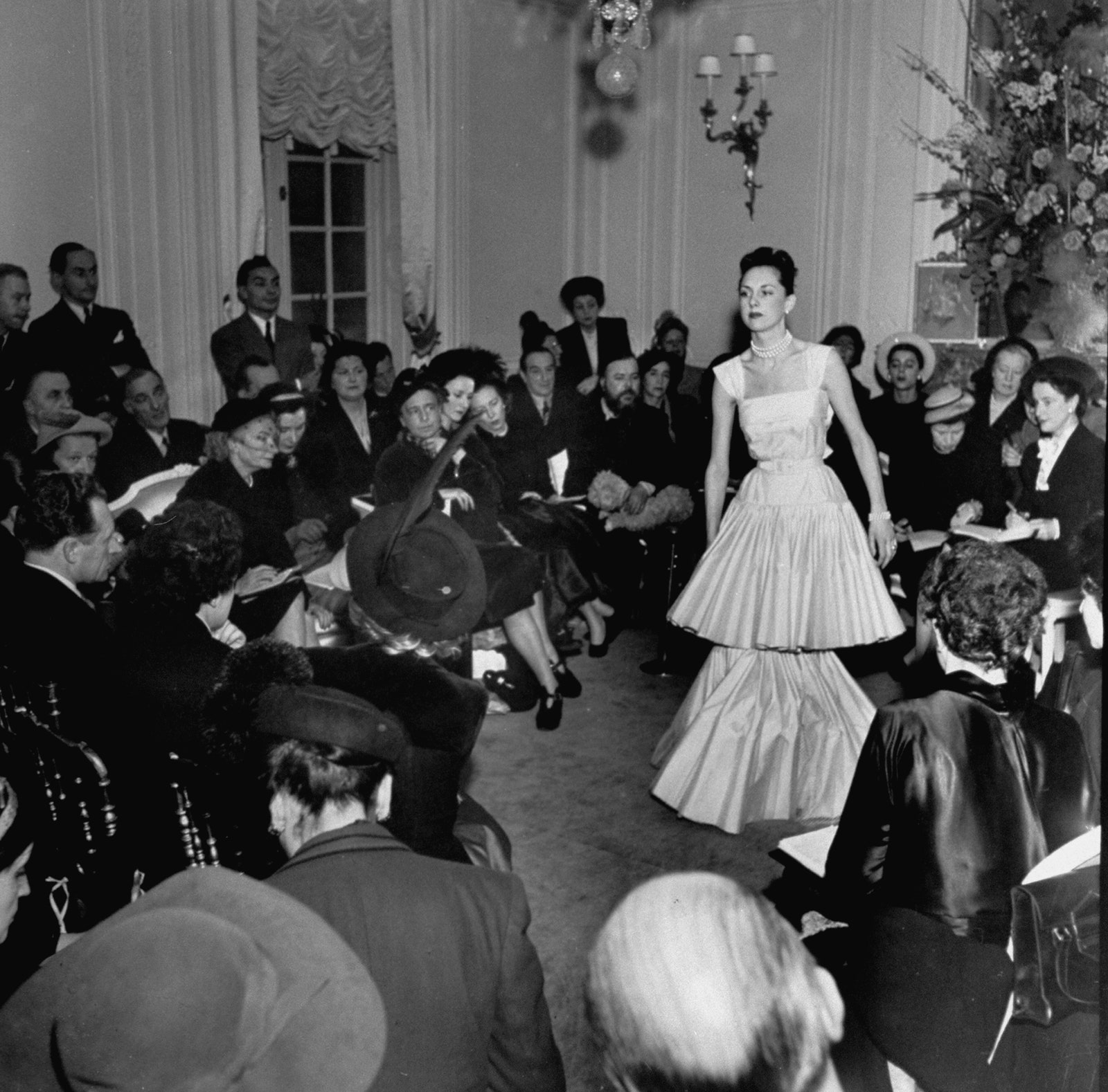 Показ Christian Dior 1947 год