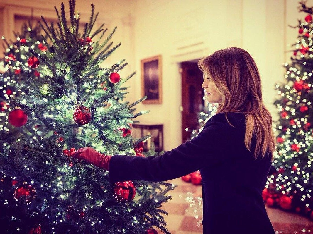Мелания Трамп украсила Белый дом к Рождеству