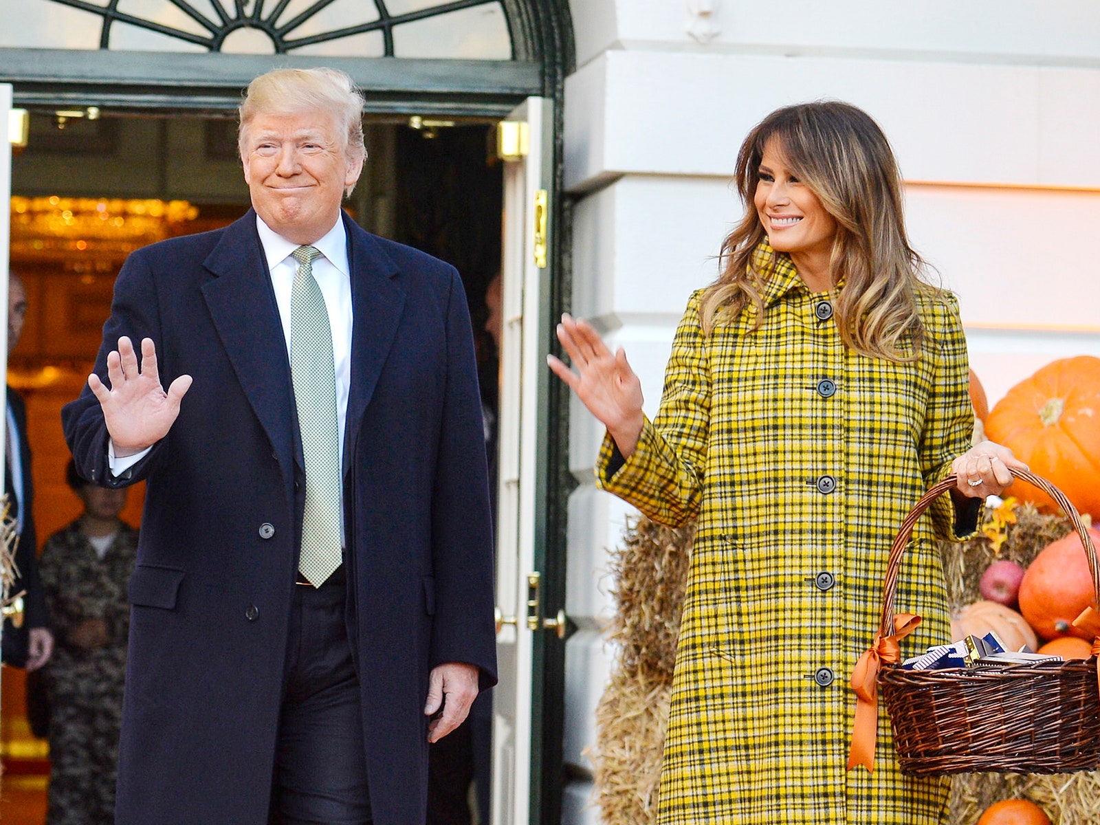 Дональд и Мелания Трамп отметили Хэллоуин в Белом доме