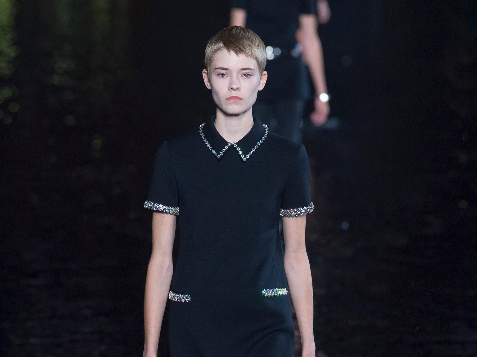 Неделя моды в Париже: показ Saint Laurent весна-лето 2019