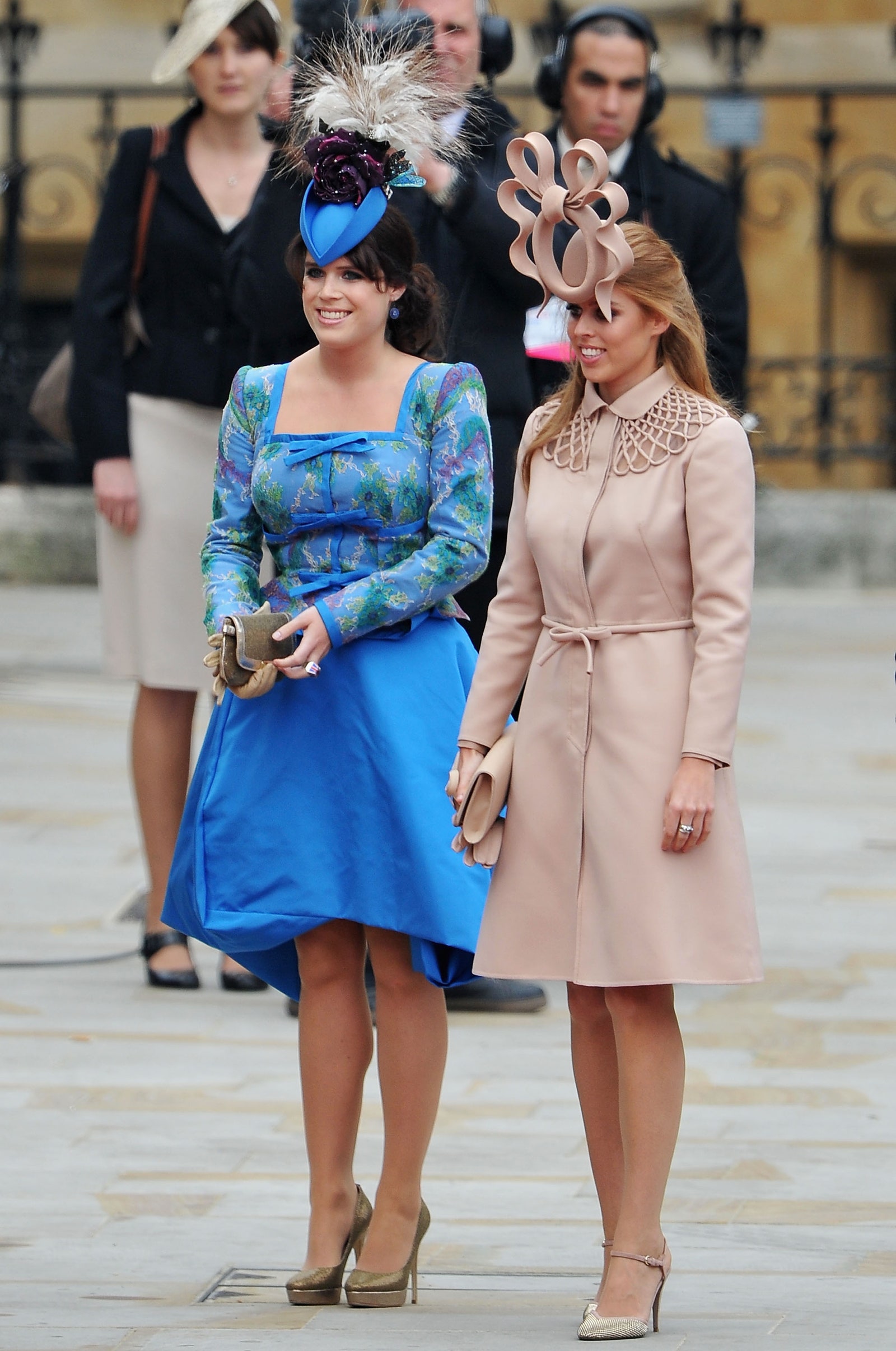 Принцесса Евгения и принцесса Беатрис на свадьбе принца Уильяма и Кейт Миддлтон 2011 год