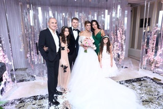 Жених и невеста с семьей — Михаилом Эммануэль Лианой и Беатой Турецкими.