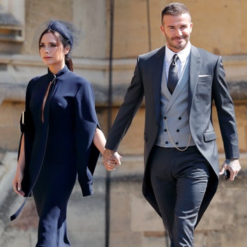 Дэвид и Виктория Бекхэм продают свои наряды со свадьбы принца Гарри и Меган Маркл