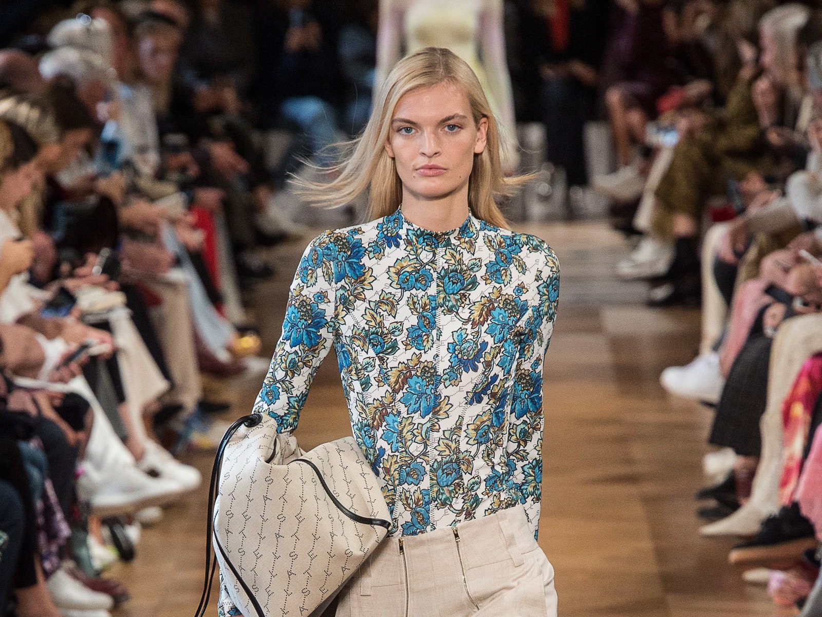 Неделя моды в Париже: показ Stella McCartney весна-лето 2019