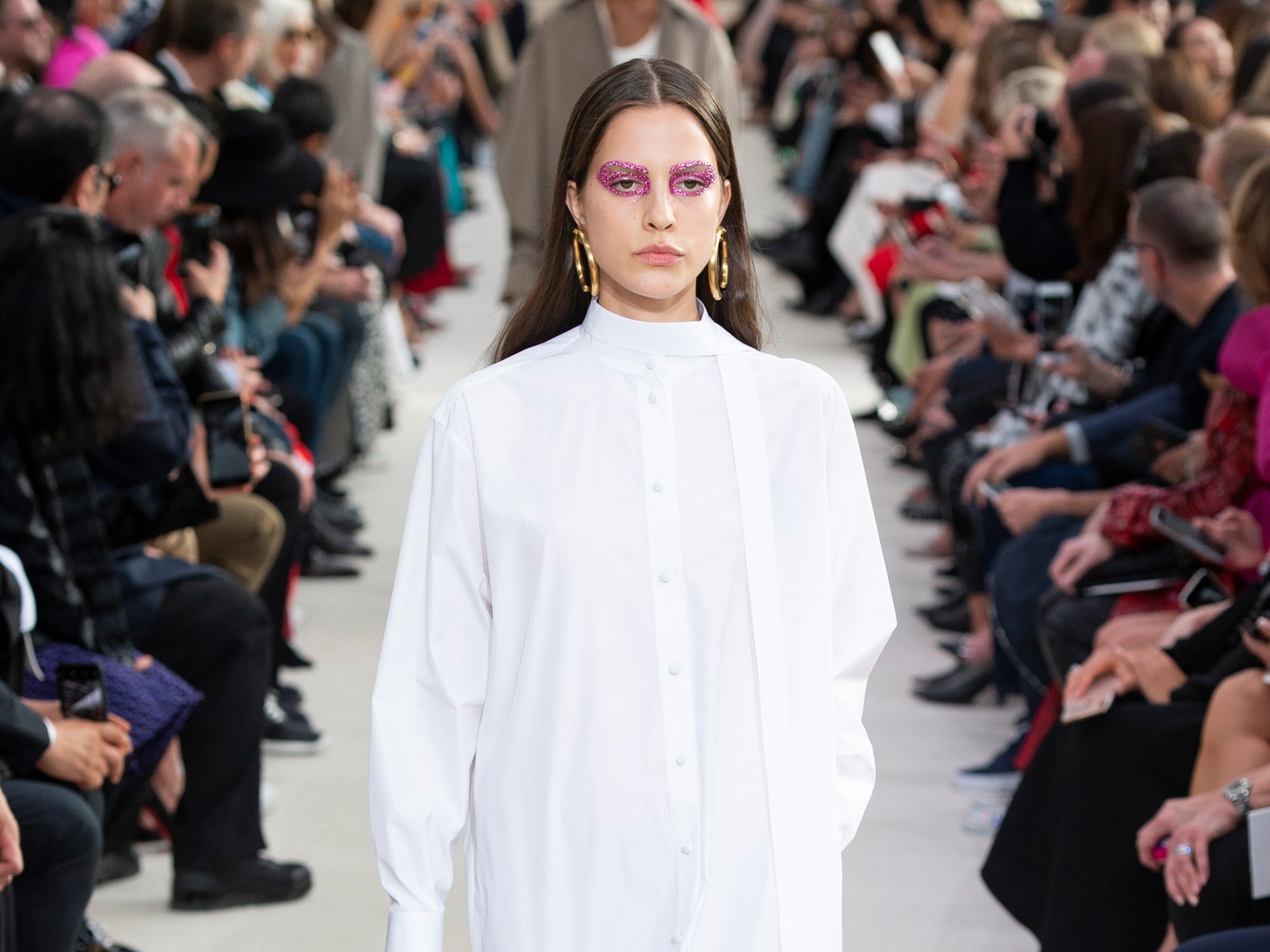 Неделя моды в Париже: показ Valentino весна-лето 2019