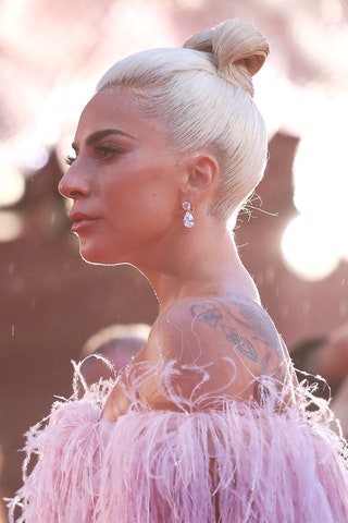 Леди Гага вnbspсерьгах Chopard .