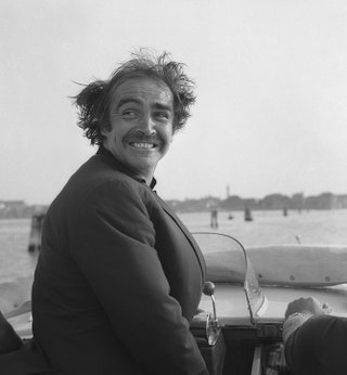 Шон Коннери на катере в Венеции 1970.