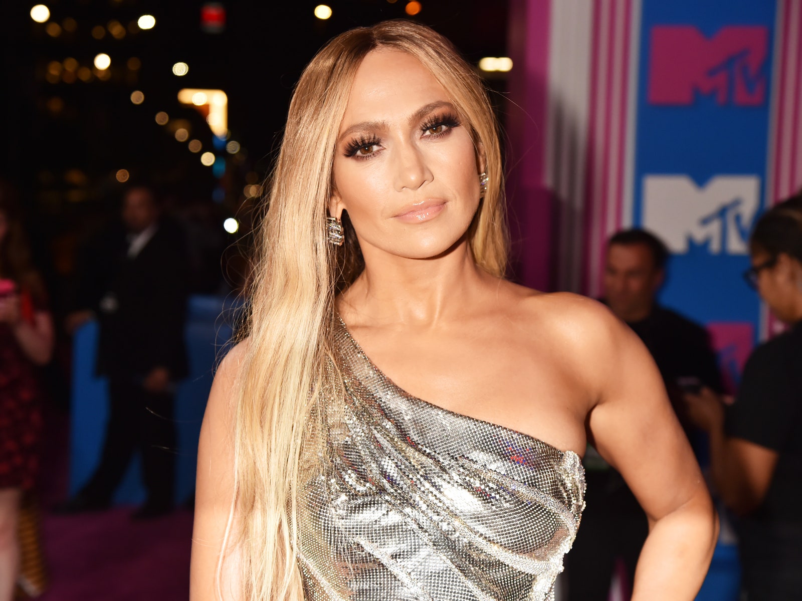 Дженнифер Лопес &- главная звезда прошедшей церемонии MTV VMA