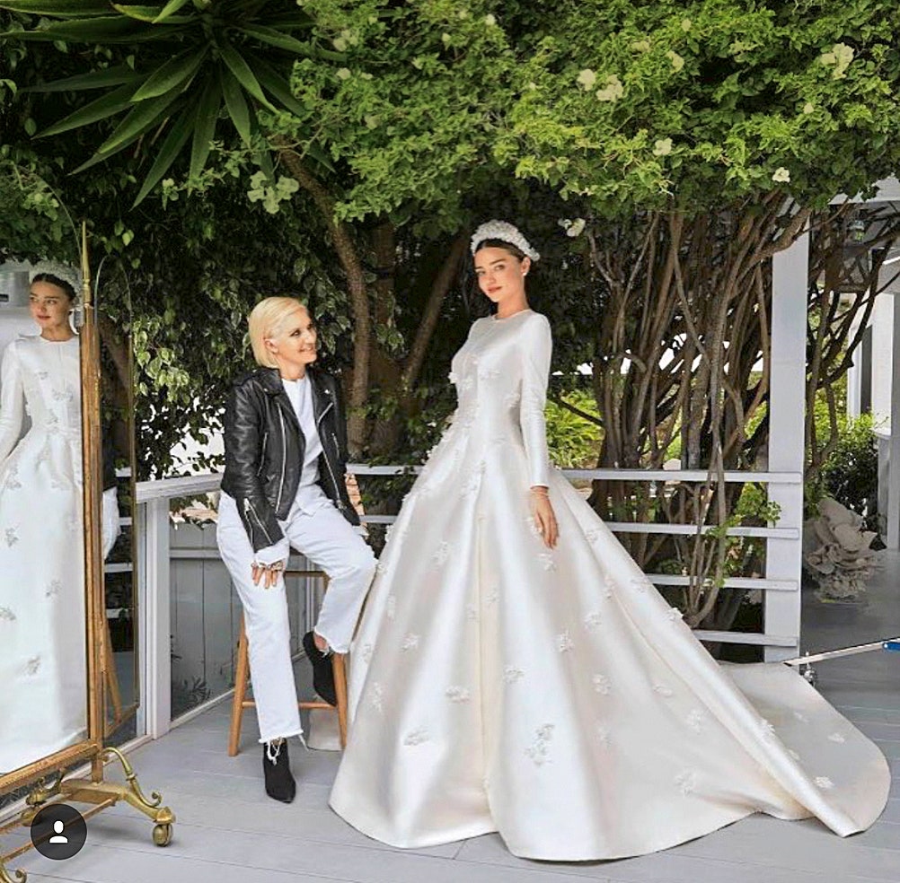 Миранда Керр с автором ее свадебного платья Марией Грацией Кьюри
