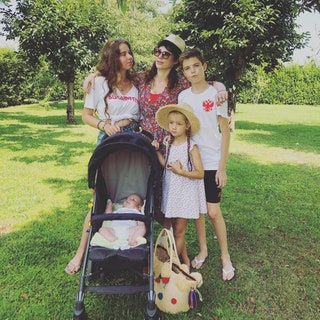 Евгения Линович с детьми Алиной Борисом и Агатой и Александром.