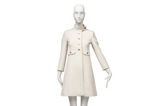 Пальто Rose Bertin оценочная стоимость 3 0005 000.