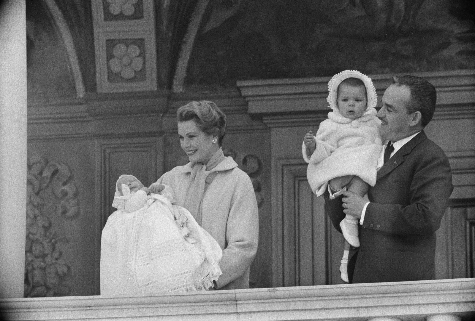Князь Ренье III и Грейс Келли с детьми Каролиной и Альбером